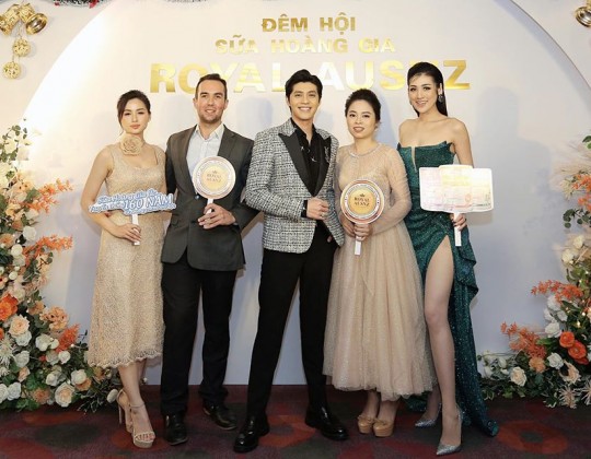 Dàn Hoa Hậu, Á Hậu, người đẹp xuất hiện lộng lẫy trong Đêm hội Sữa Hoàng Gia