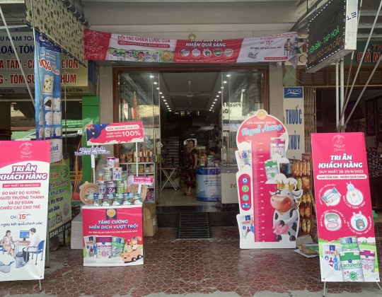 Trade and show Sữa Hoàng Gia đã có mặt tại Shop mẹ và bé Nhàn Huề - Hải Dương