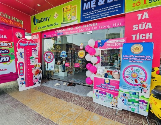 Trade and show hồng rực rỡ của Sữa Hoàng Gia đã có mặt tại shop mẹ và bé Đông Hải
