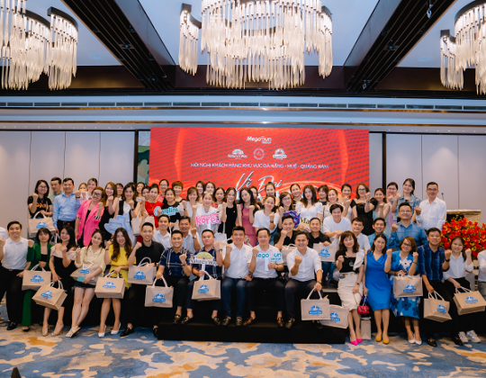 Sữa Hoàng Gia Royal Ausnz vinh hạnh đồng hành cùng hội nghị khách hàng khu vực Huế - Đà Nẵng - Quảng Nam