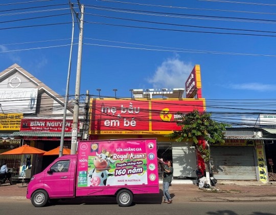 Trade and show cùng shop mẹ và bé Kidsmart vui tết thiếu nhi