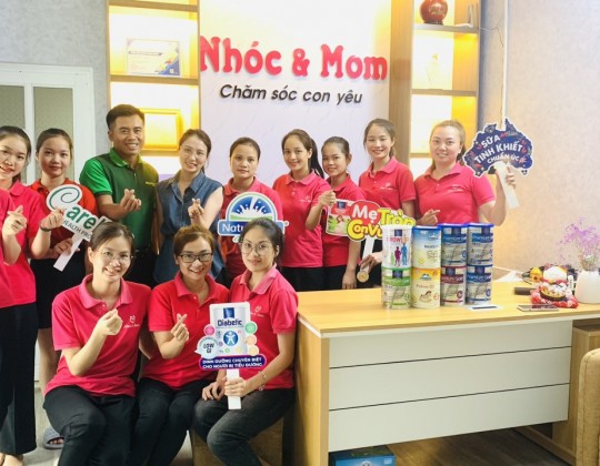 Sữa Hoàng Gia Royal Ausnz tiếp tục tổ chức đào tạo sản phẩm tại Hệ thống Nhóc Mom - Tuyên Quang