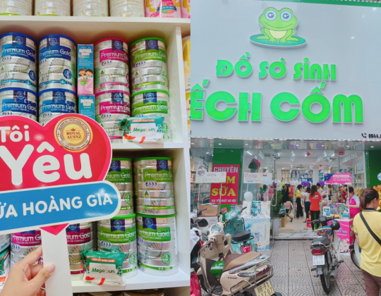 Sữa Hoàng Gia Royal Ausnz đồng hành cùng Ếch Cốm trong sự kiện khai trương cơ sở thứ 22