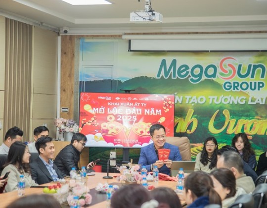 Sữa Hoàng Gia Royal Ausnz Tổ Chức Tiệc Khai Xuân, Mở Lộc Năm Mới 2025