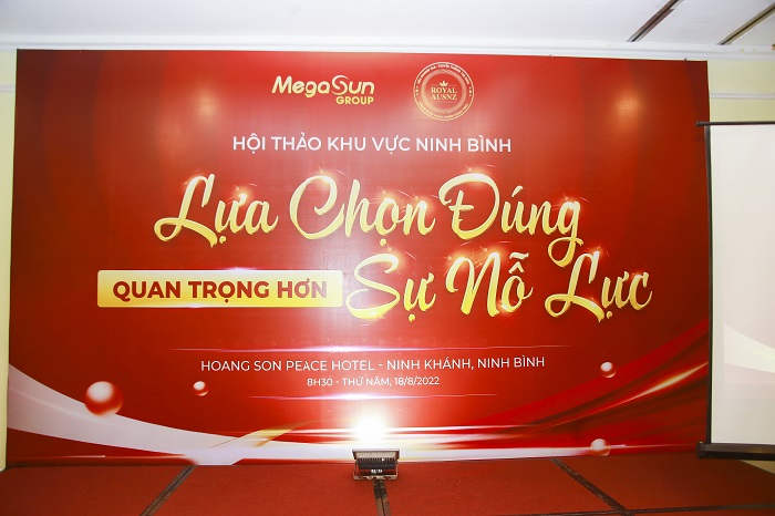 Sữa Hoàng Gia vinh dự góp mặt tại Hội nghị khách hàng Megasun “Lựa chọn đúng quan trọng hơn sự nỗ lực”