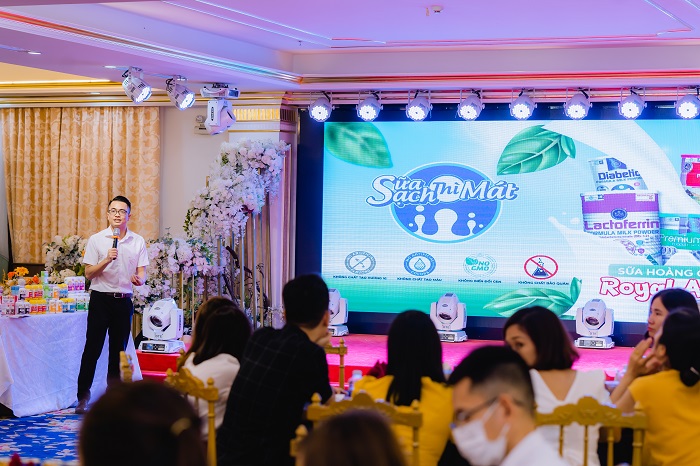 Sữa Hoàng gia vinh dự góp mặt tại Hội nghị khách hàng Megasun tại Thanh Hóa “Vĩ đại do lựa chọn”