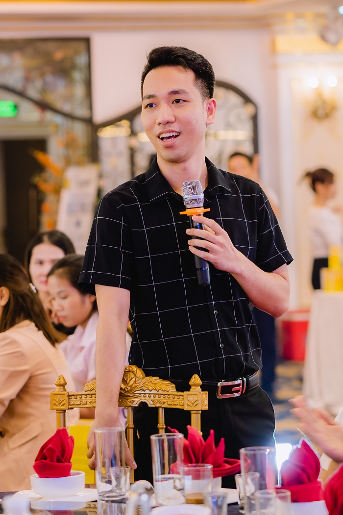 Sữa Hoàng gia vinh dự góp mặt tại Hội nghị khách hàng Megasun tại Thanh Hóa “Vĩ đại do lựa chọn”