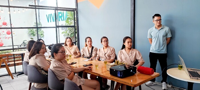 Đào tạo sản phẩm tại Alibaby Shop