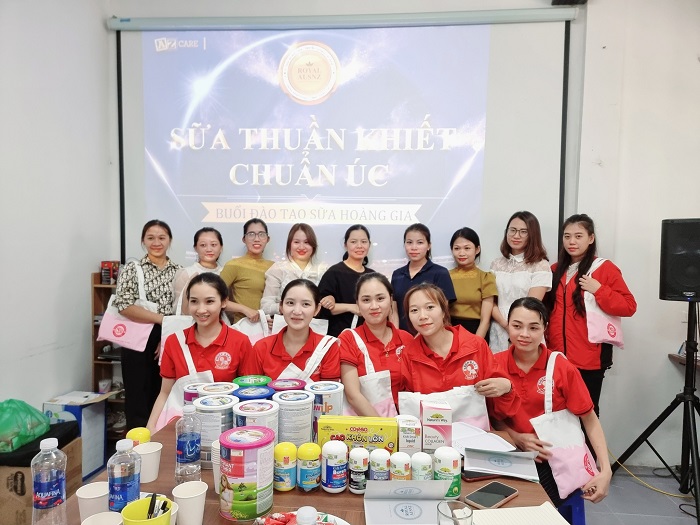 Đào tạo sản phẩm Sữa Hoàng Gia