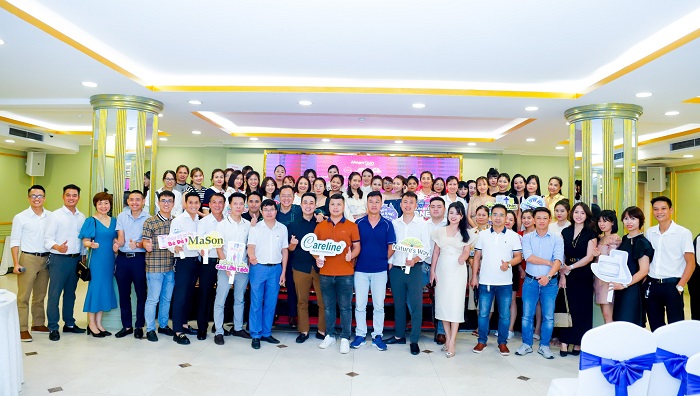 Hội nghị khách hàng Sữa Hoàng Gia