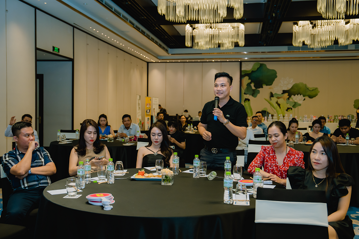 Hội nghị khách hàng