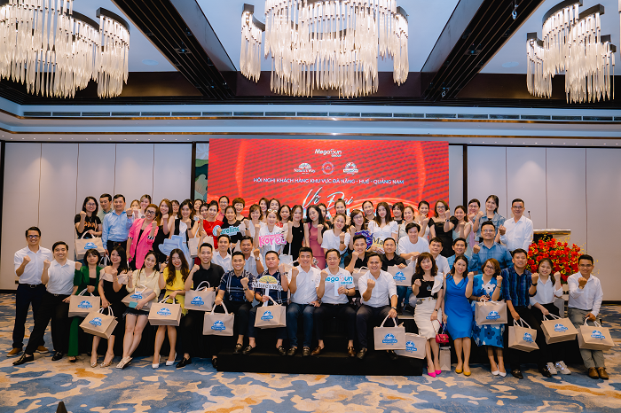 Hội nghị khách hàng