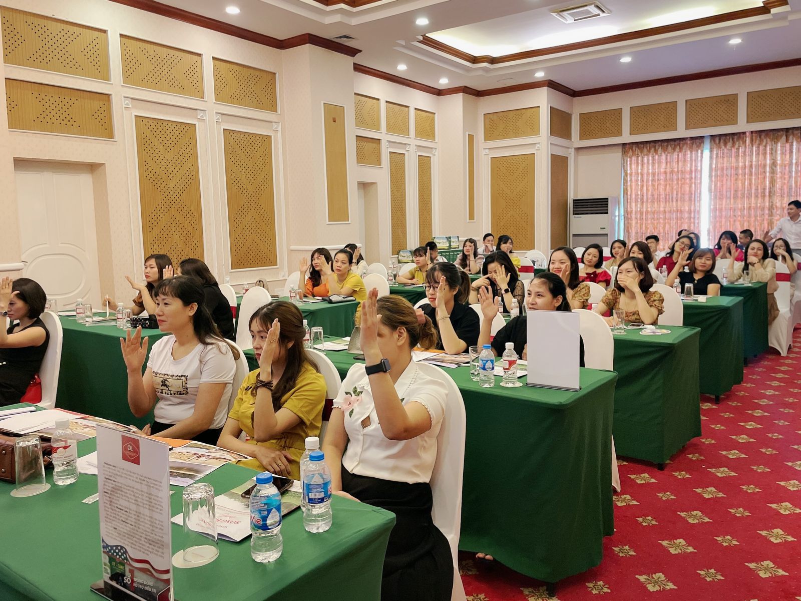 Đối tác tại hội thảo