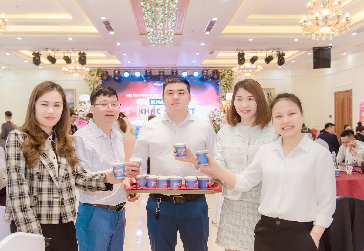 Sữa hoàng gia Úc đồng hành cùng đối tác khu vực Thanh Hóa tại hội thảo “Muốn Khác Biệt phải Khắc Nghiệt” 