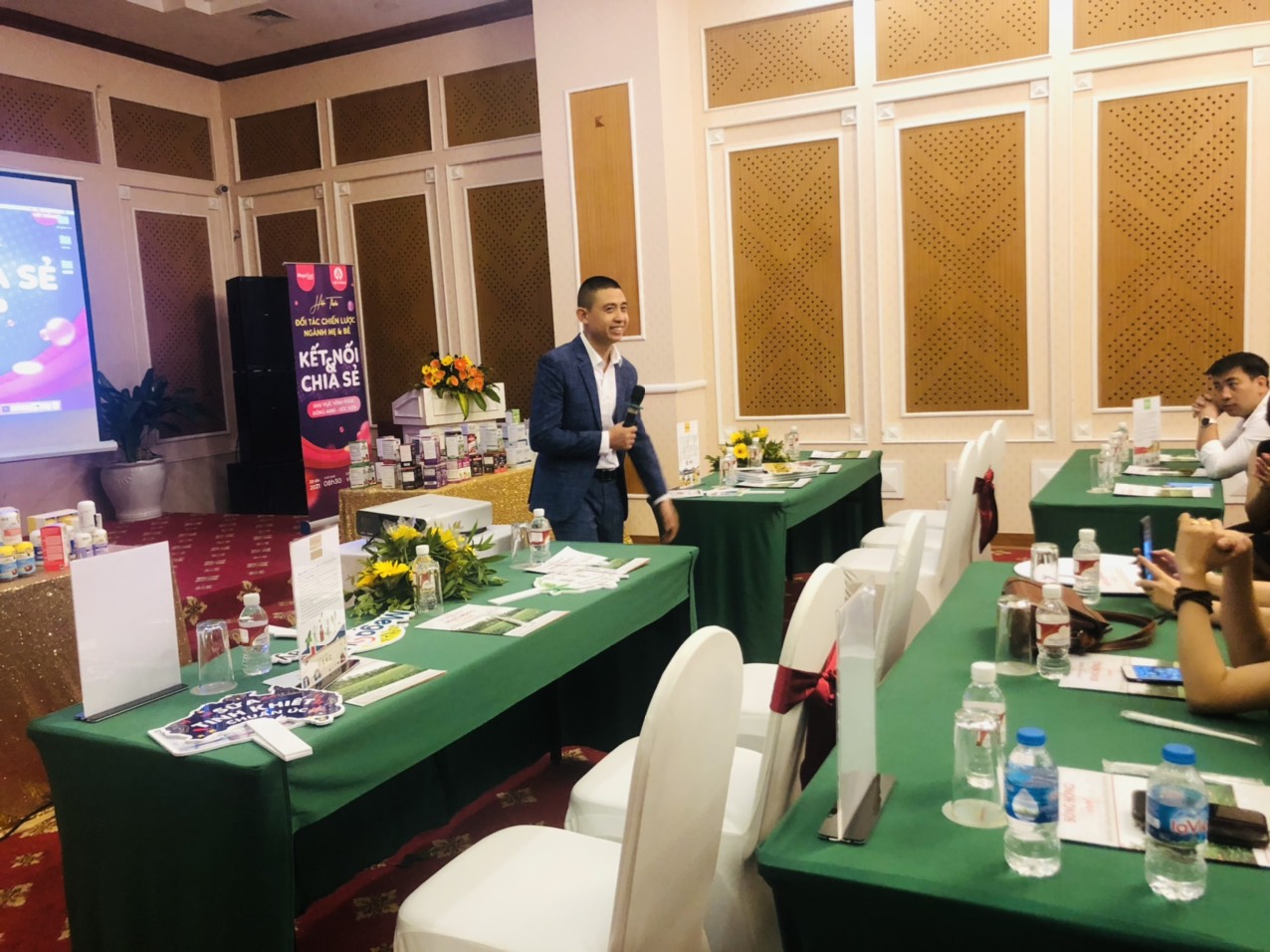 Sự kiện kết nối và chia sẻ