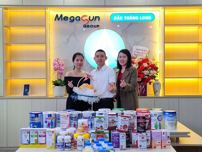 Sữa Hoàng Gia ký kết hợp tác chiến lược năm 2023 với nhà phân phối Việt Thắng tại khu vực Bắc Thăng Long, Hà Nội