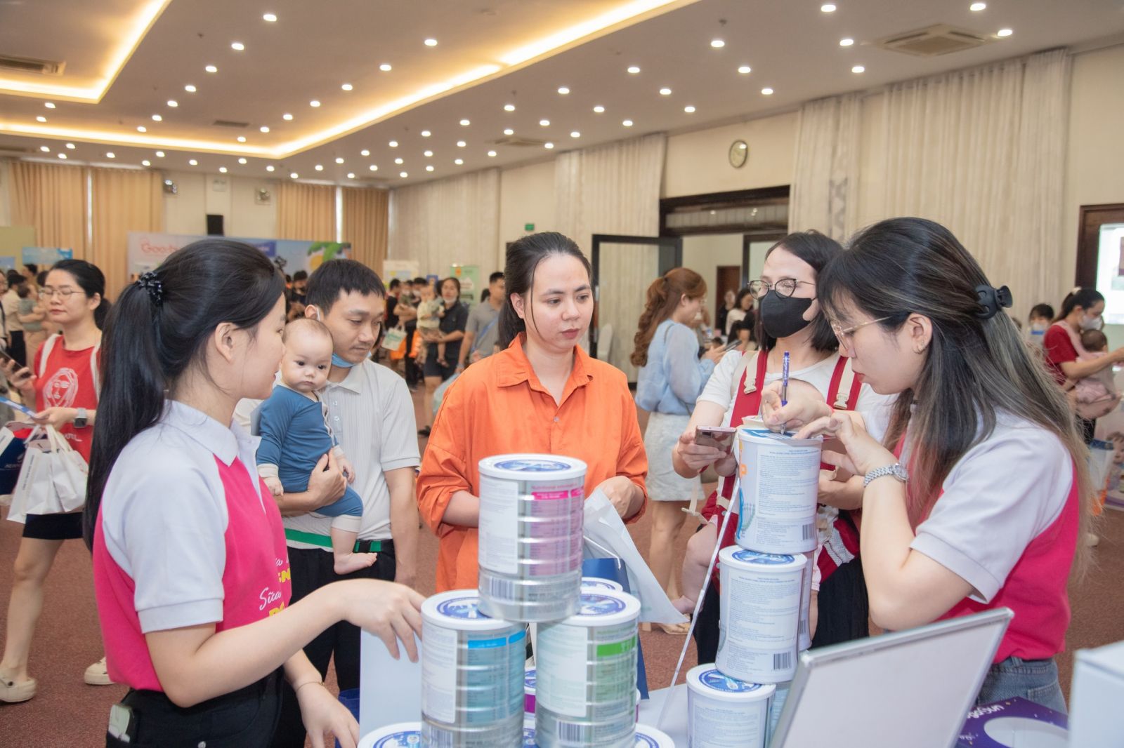 Sữa Hoàng Gia Royal Ausnz đồng hành cùng sự kiện “Bé ơi! Nhà mình đi chơi”