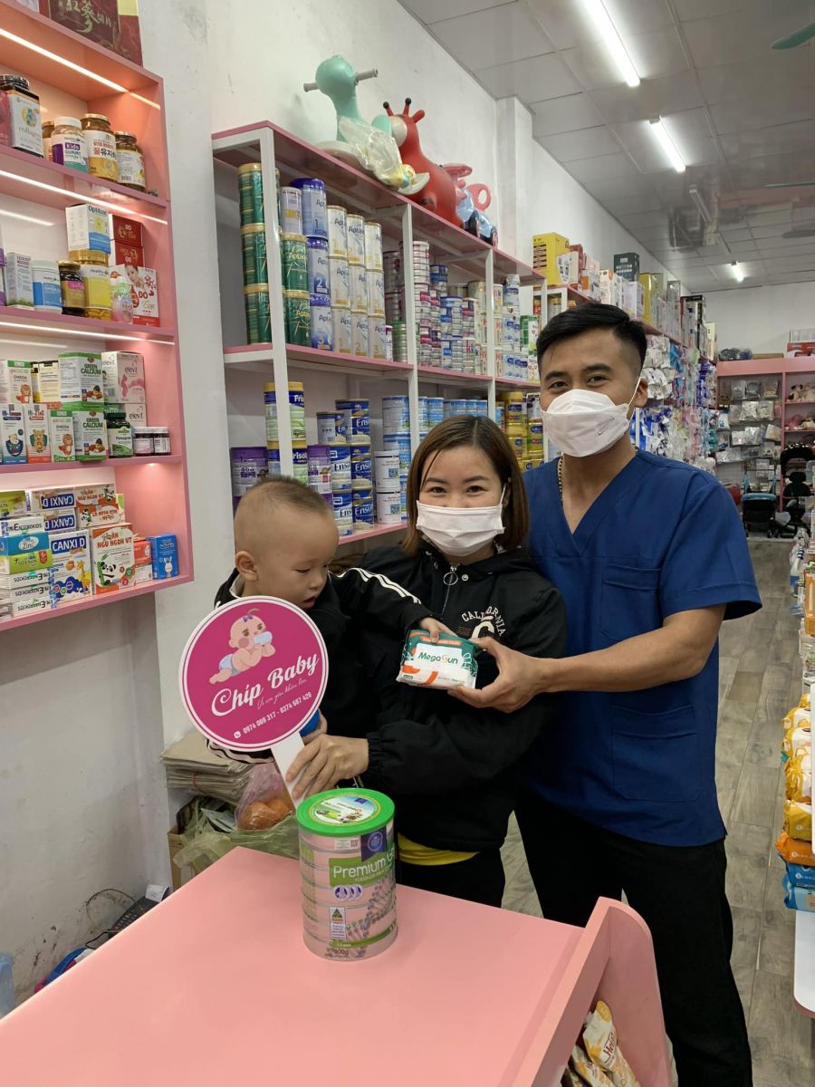 Sữa Hoàng Gia tri ân Shop Chip Baby – Thái Nguyên với món quà Trade And Show đầy ý nghĩa