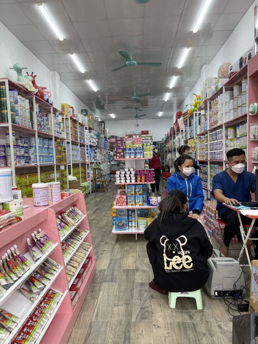 Sữa Hoàng Gia tri ân Shop Chip Baby – Thái Nguyên với món quà Trade And Show đầy ý nghĩa