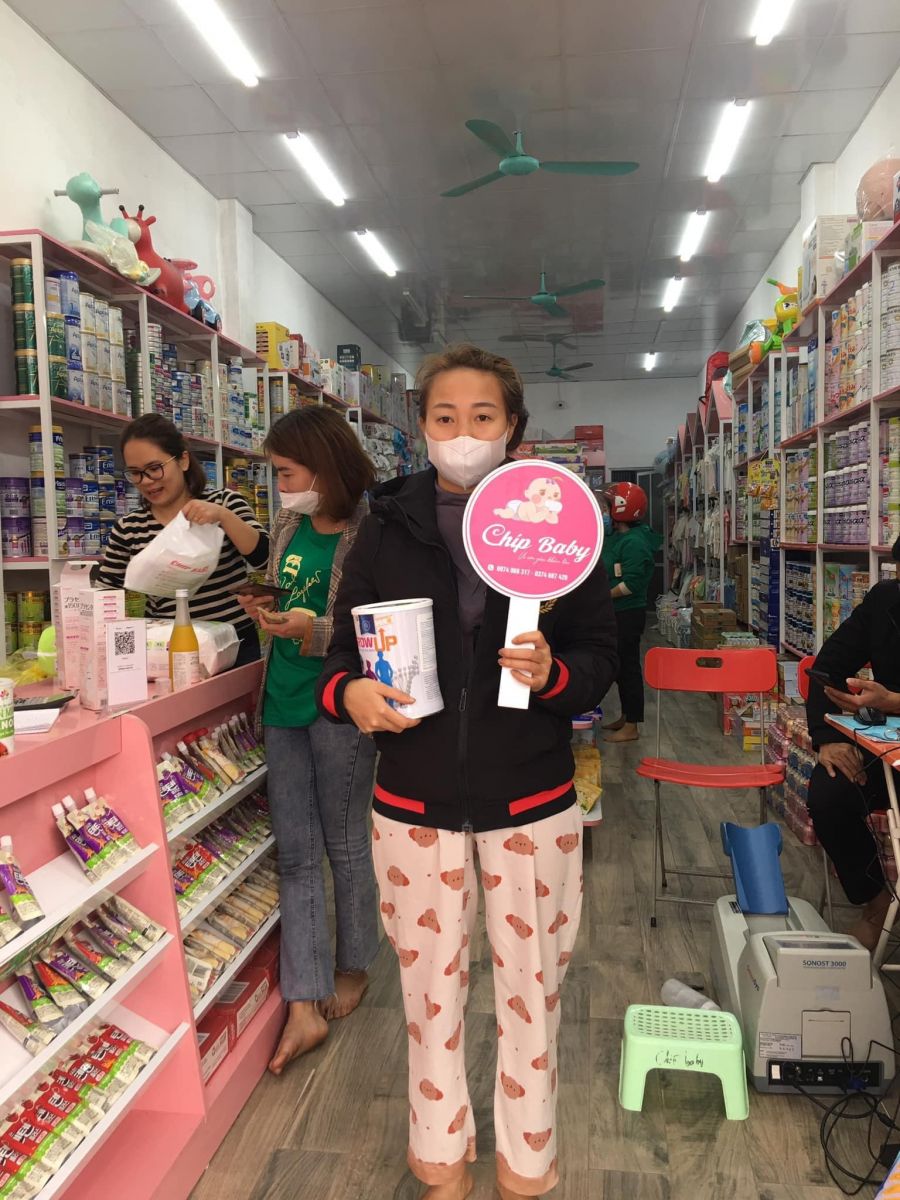 Sữa Hoàng Gia tri ân Shop Chip Baby – Thái Nguyên với món quà Trade And Show đầy ý nghĩa