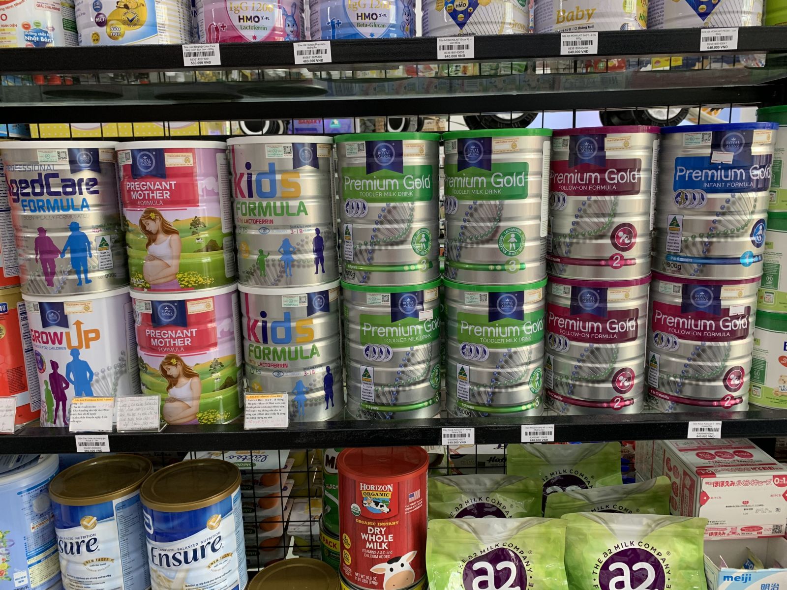 Sữa Hoàng Gia và hành trình Trade & Show tri ân khách hàng tại Tumi Baby Shop Quảng Ninh