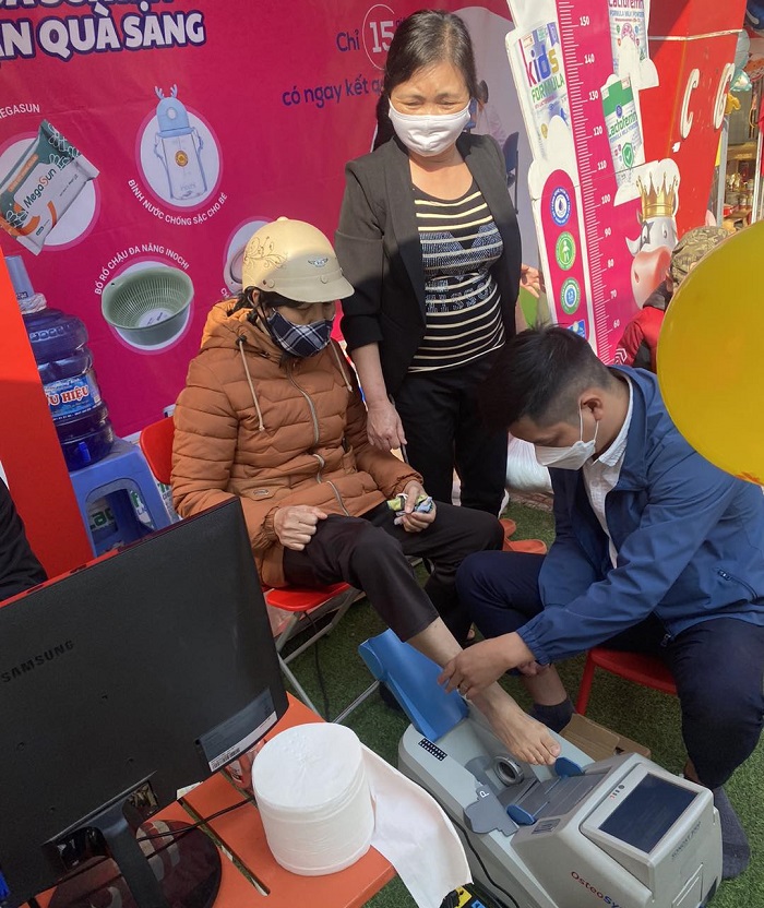 Sữa Hoàng Gia và Shop Mẹ Bờm tri ân khách hàng với chương trình Trade And Show đầy ý nghĩa