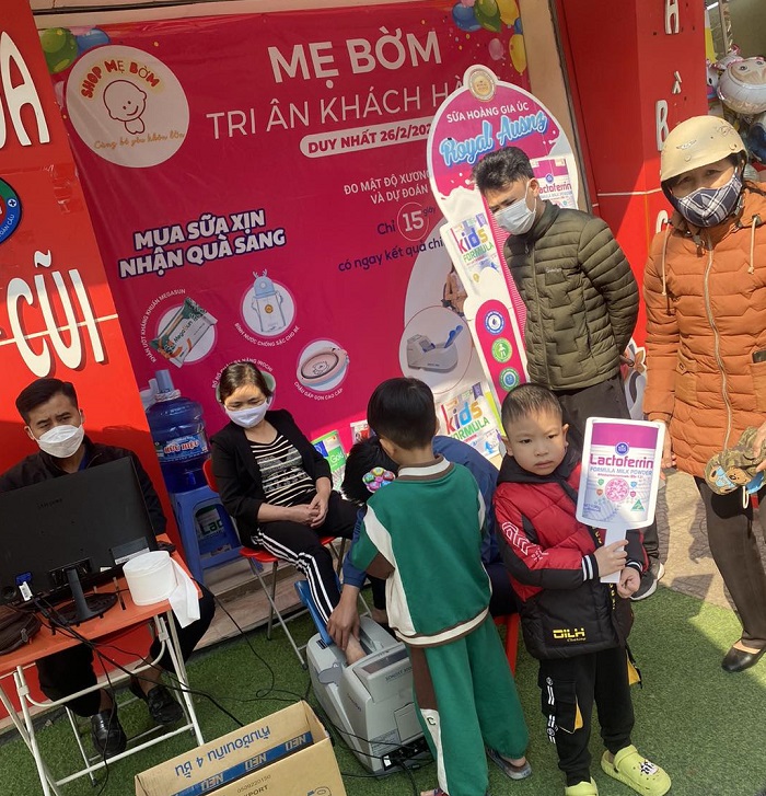 Sữa Hoàng Gia và Shop Mẹ Bờm tri ân khách hàng với chương trình Trade And Show đầy ý nghĩa