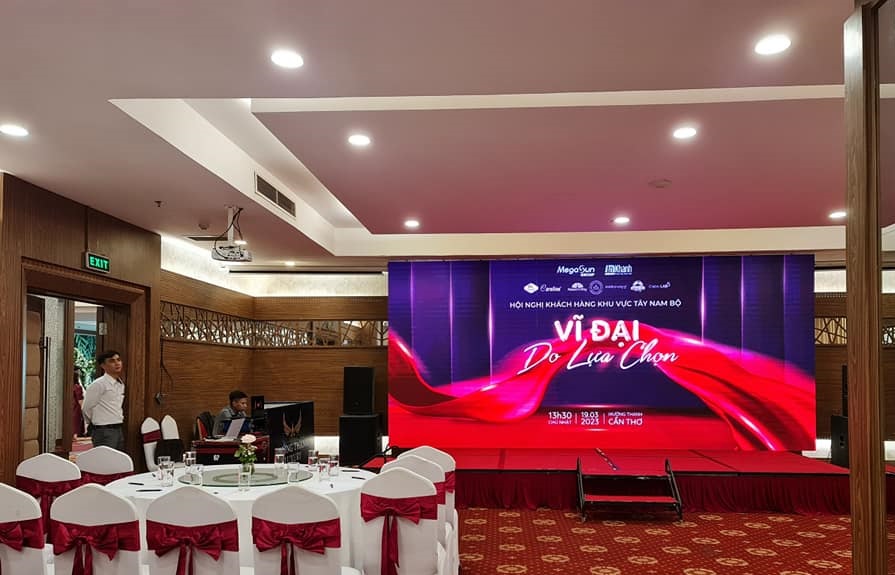 Sữa Hoàng Gia vinh dự đồng hàng tại hội nghị khách hàng Megasun Group khu vực Tây Nam Bộ