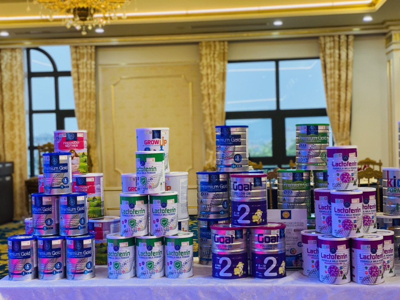 Sữa Hoàng gia vinh dự góp mặt tại Hội nghị khách hàng Megasun tại Thanh Hóa “Vĩ đại do lựa chọn”