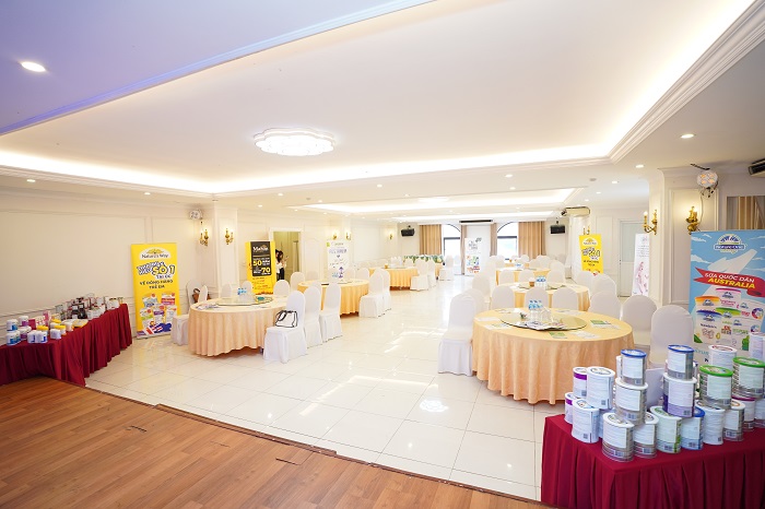 Hội nghị vô cùng vinh dự khi không chỉ nhận được sự quan tâm và góp mặt của đại diện những nhãn hàng trong “đại gia đình” Megasun Group như Nature’s Way, Careline, Olympian Labs, Mason Natural, Dinofa, Nhị Nguyên Đường… mà còn nhận được sự ủng hộ của rất nhiều khách hàng và đối tác chiến lược khu vực Bắc Ninh.
