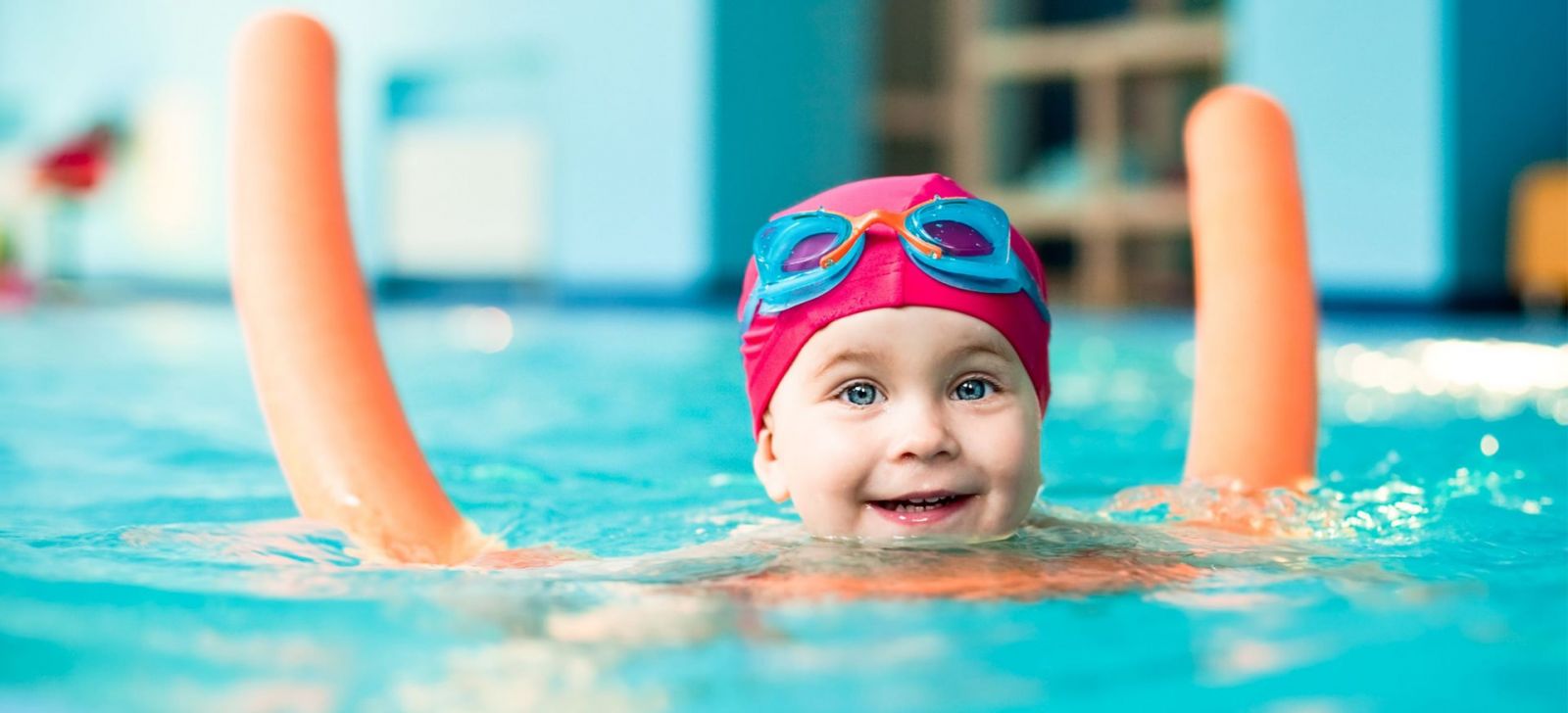 Bơi lội là môn thể thao giúp bé tăng chiều cao rất tốt