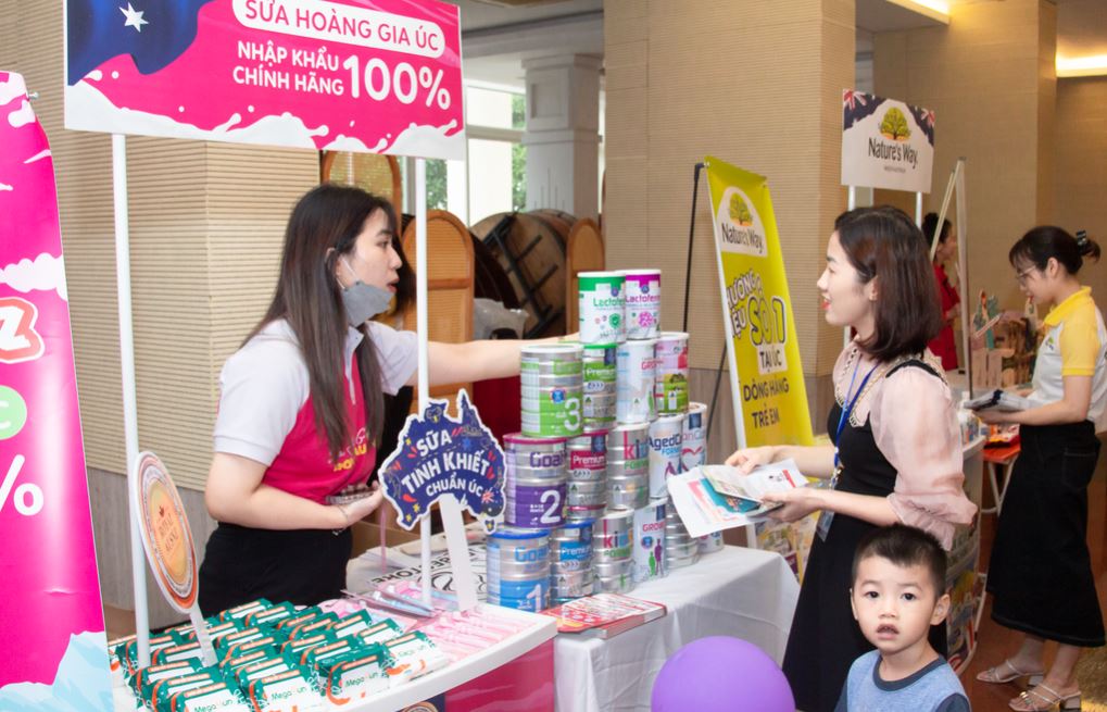 Sữa Hoàng Gia tham dự Hội thảo tiền sản do Bébé Store - Vĩnh Phúc tổ chức