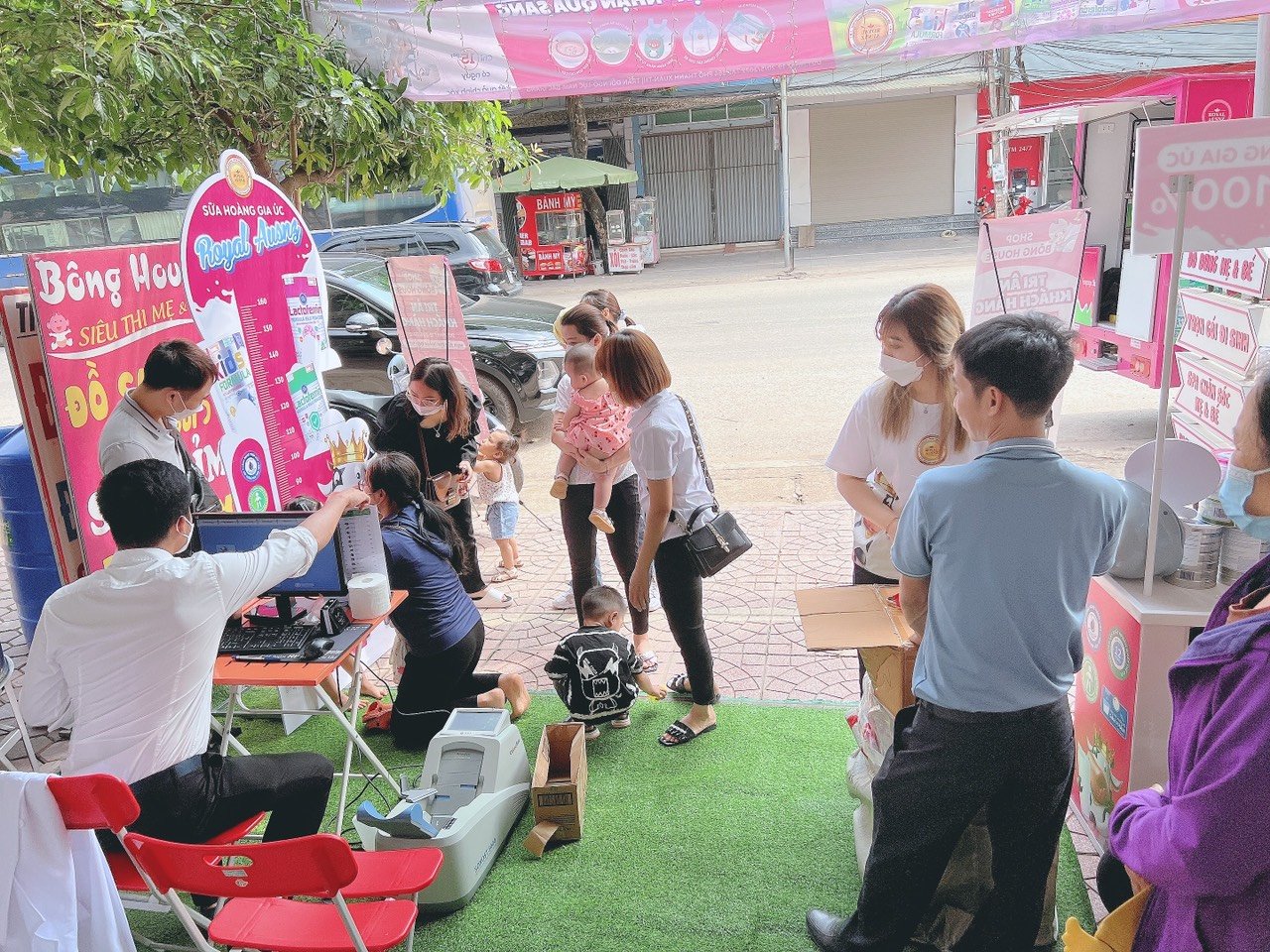 Tri ân khách hàng của Sữa Hoàng Gia Royal AUSNZ