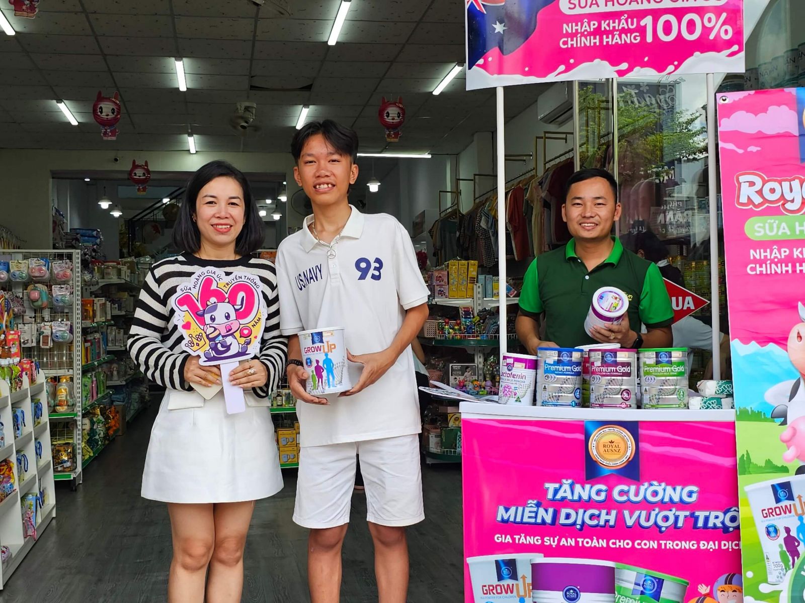 Trade and show của Sữa Hoàng Gia Royal Ausnz bùng nổ mảnh đất Đắk Lắk