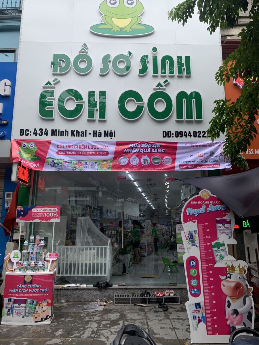Trade and Show của Sữa Hoàng gia tại Shop Đồ sơ sinh Ếch Cốm - Cho đi là còn mãi