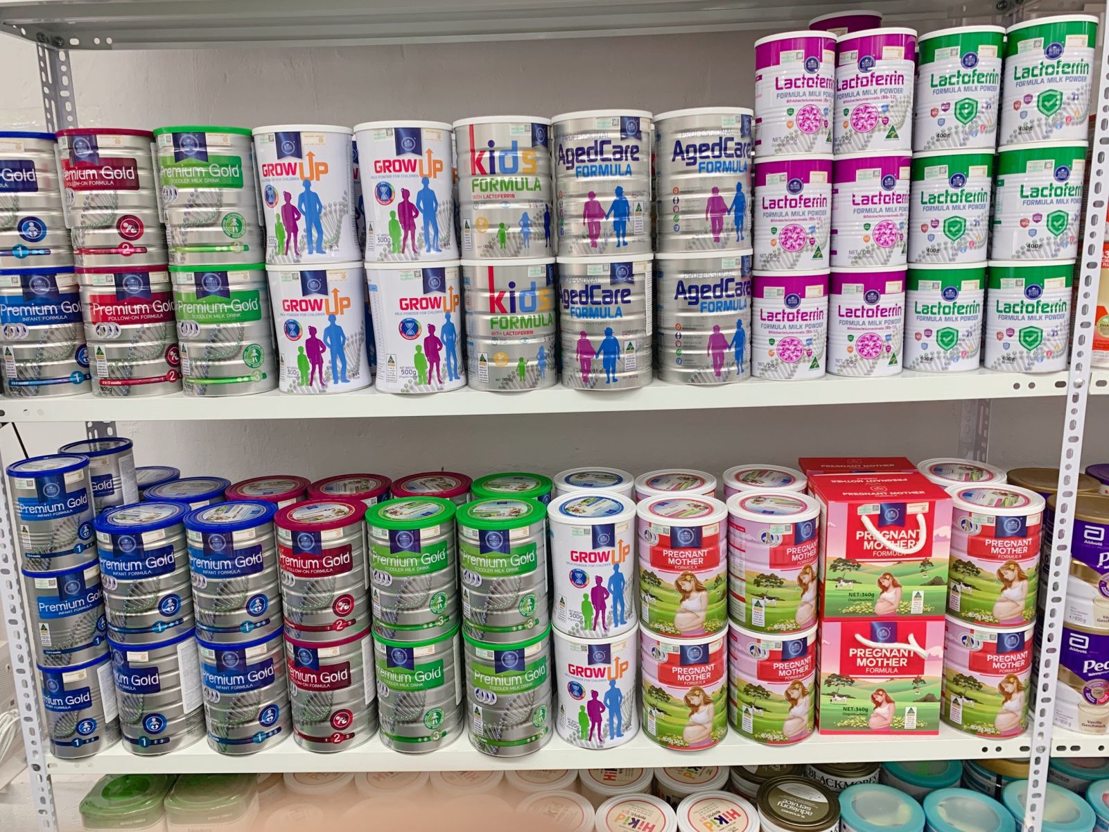 Trade and Show của Sữa Hoàng gia tại Shop Đồ sơ sinh Ếch Cốm - Cho đi là còn mãi