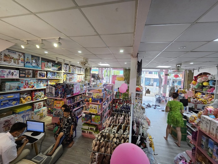 Trade and show Navy Shop