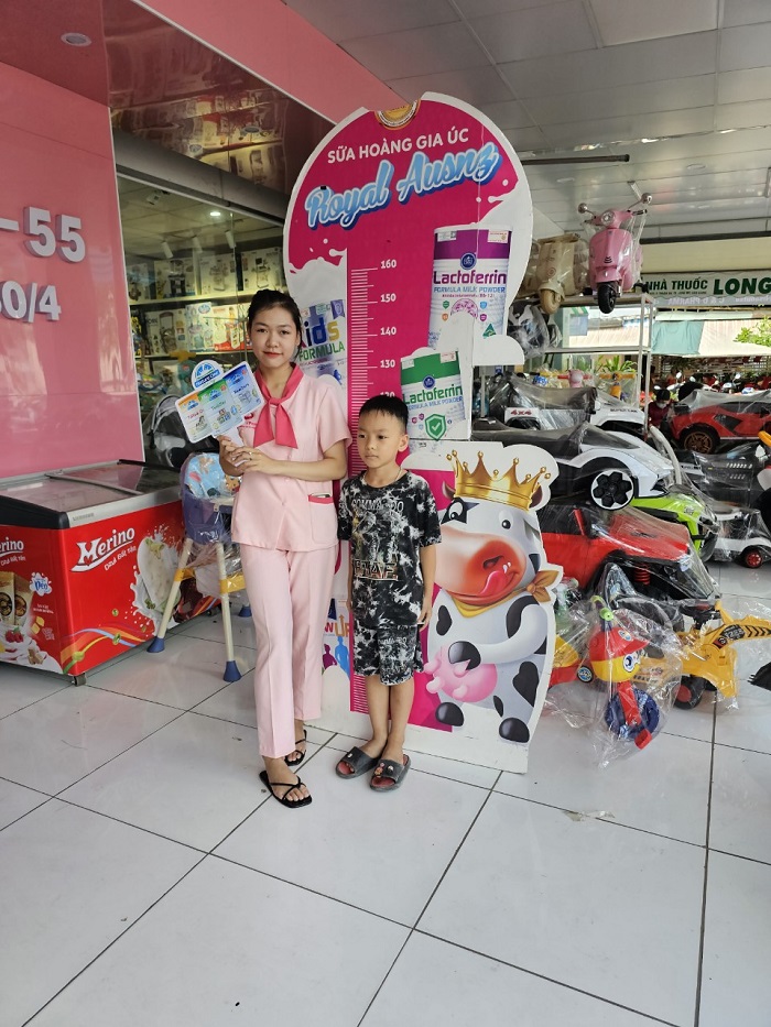 Trade and show Navy Shop