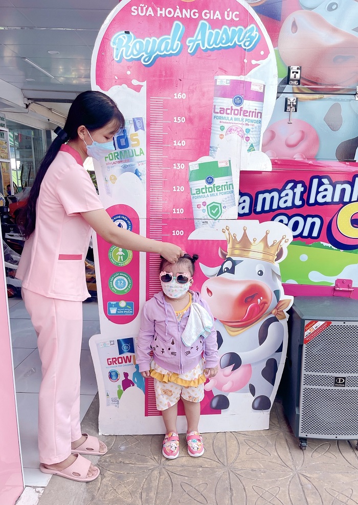 Trade and show Navy Shop