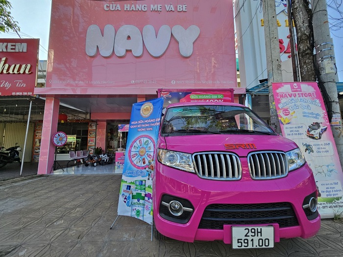 Trade and show Navy Shop