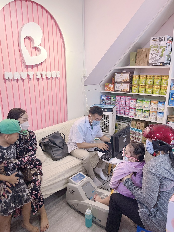 Trade and show Navy Shop