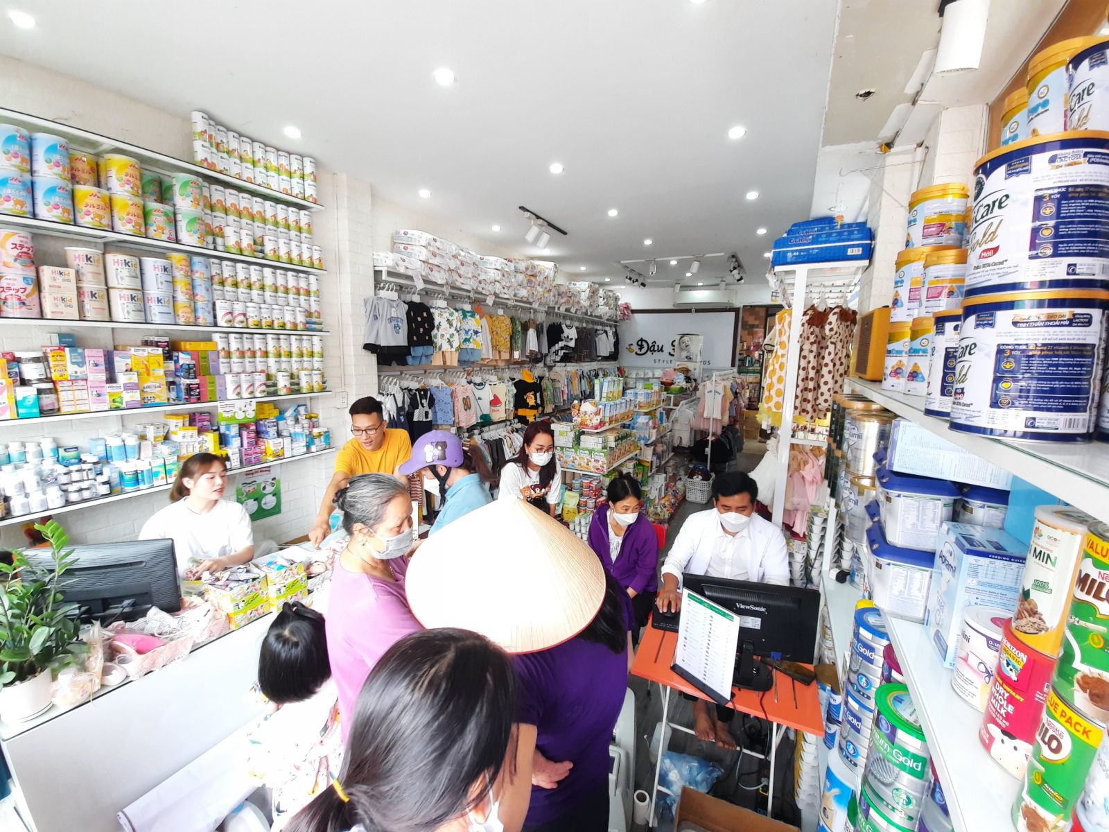 Trade & Show  Sữa Hoàng Gia tại Shop Đậu Đậu