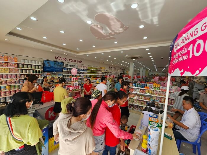 Trade and show Sữa Hoàng Gia