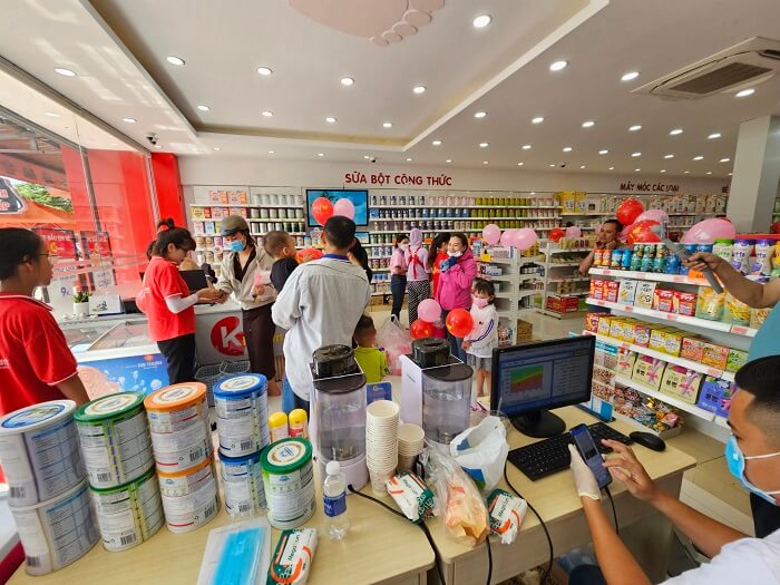 Trade and show Sữa Hoàng Gia