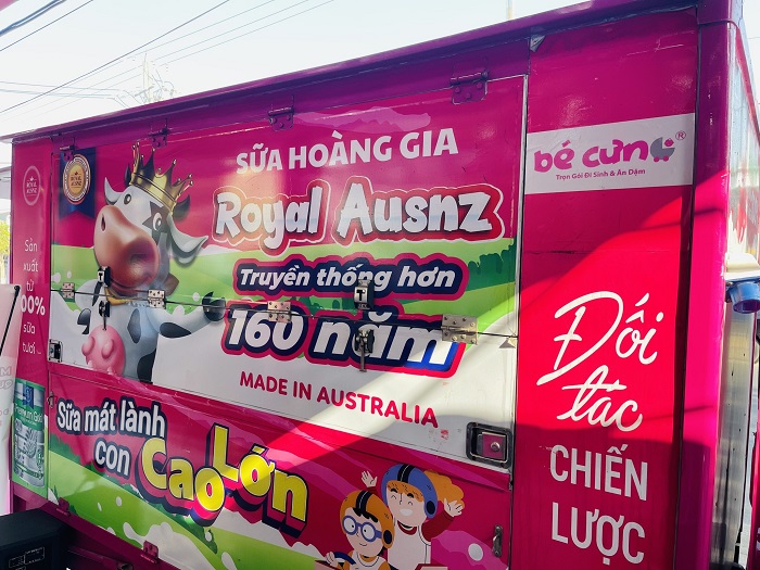 Trade And Show Sữa Hoàng Gia “nam tiến” thành công tại Shop Bé Cưng Long An