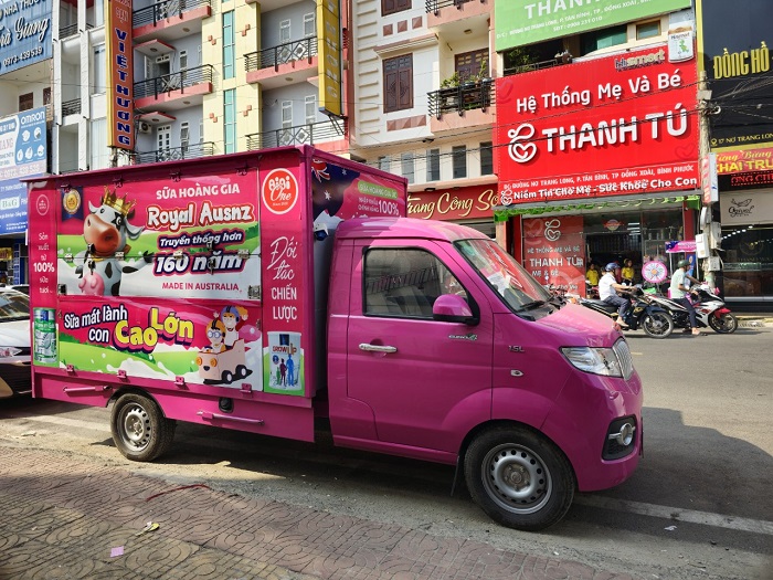 trade and show Sữa Hoàng Gia