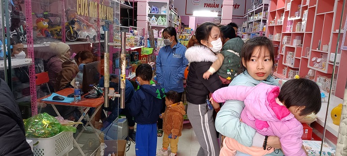 Trade and show Thuần Nguyệt