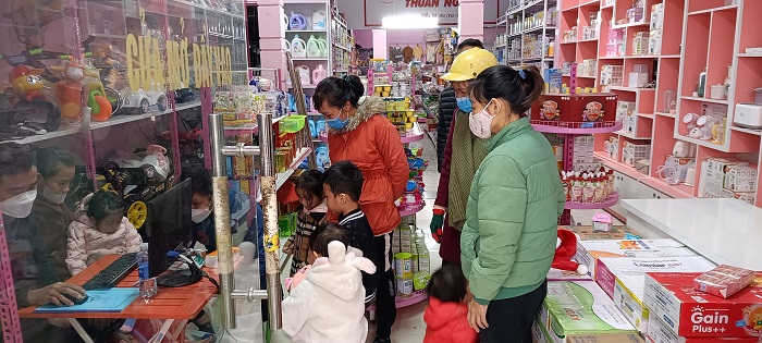 Trade and show Thuần Nguyệt