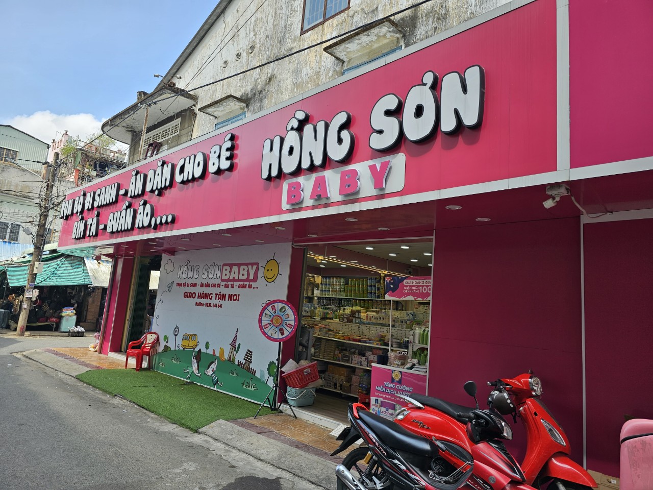 Trade And Show trao giá trị, gửi yêu thương của Sữa Hoàng Gia Úc tại Hồng Sơn House