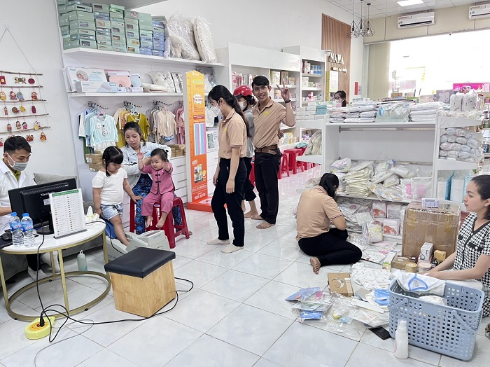 Trade and show tại Nana shop